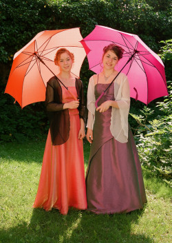 Portraitaufnahme in unserem Studiogarten Portraitaufnahme in unserem Studiogarten