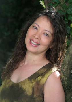 Portraitaufnahmen im Studio in unserem Studiogarten Portraitaufnahmen im Studio in unserem Studiogarten